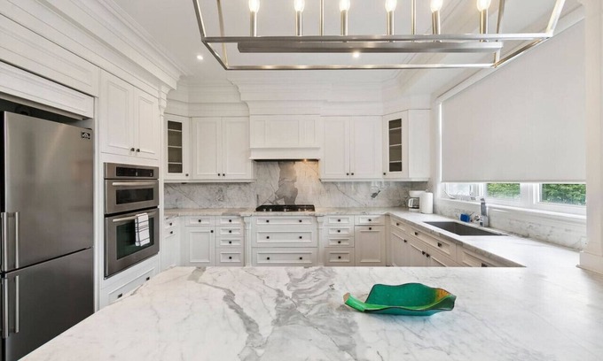 Applewood House | Quiet Getaway: Perfect for Families & Retreats