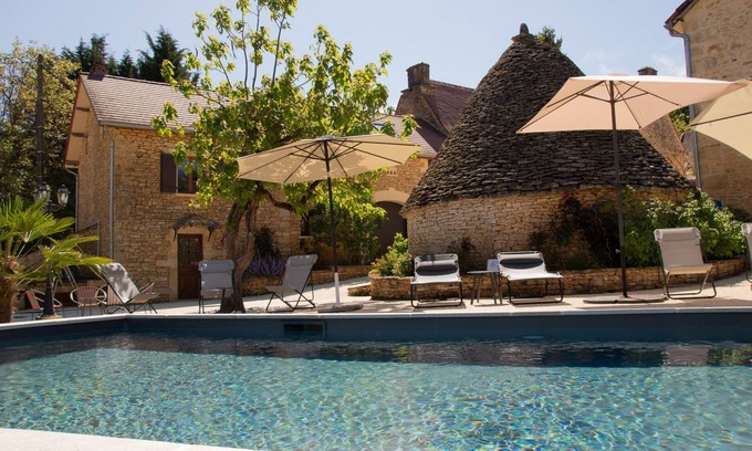 Marquay Cottage | Quiet gîte with pool and spa in the center of the Périgord Noir golden triangle