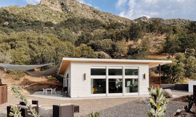 Three Rivers House | Quiet & Gorgeous Mountain Views