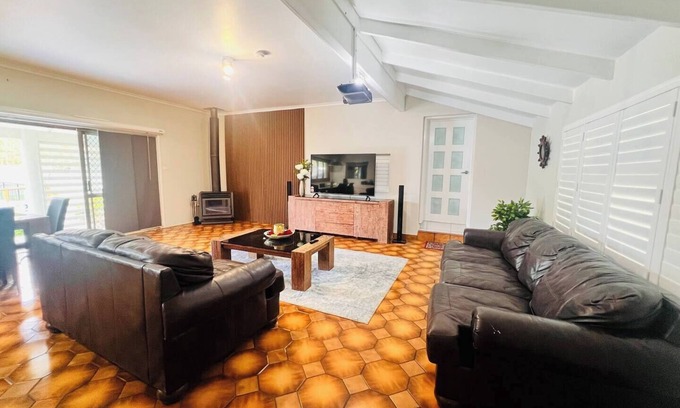 Little Mountain House | Quiet guest House at the Coast