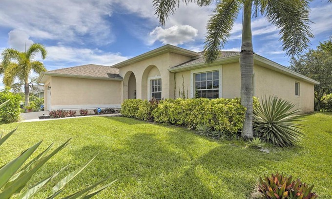 Diplomat House | Quiet Home with Backyard and Grill in Cape Coral!