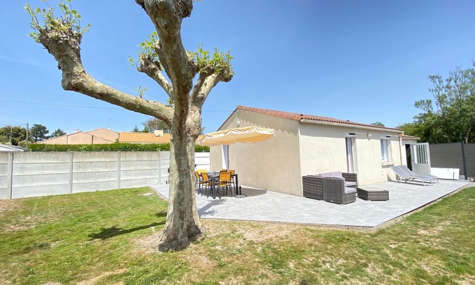 Bretignolles-sur-Mer House | Quiet House with Garden, Near Beach, Wi-Fi & Parking
