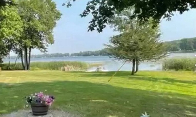 Avon House | Quiet Lake Home on Upper Spunk Lake