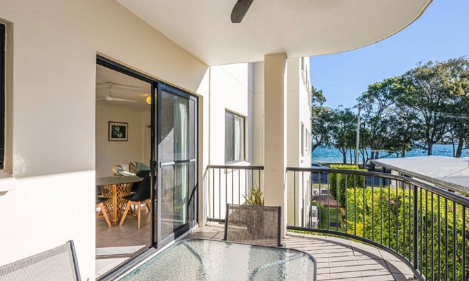 Bongaree Apartment | QUIET LOCATION, TOP NOTCH