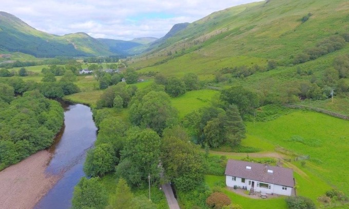 Morvern Peninsula House | Quiet location with stunning views, sleeps 8, pet friendly, free Wi-Fi
