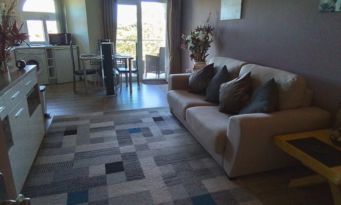 Montes de Alvor Apartment | Quiet Mountain Views but near to all local amenities of shops and restaurants