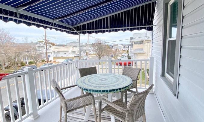 Gardens House | Quiet North End of Ocean City 2nd floor Get Away