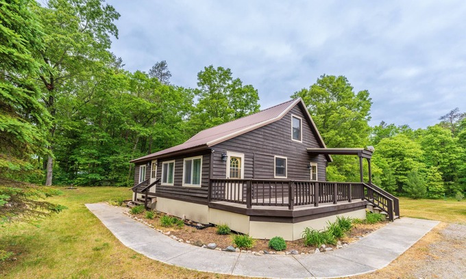 Wellston House | Quiet Private Cabin in the woods near fishing, hiking, skiing,ORV,snow trails