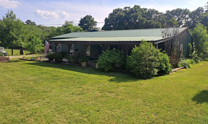 Gainesville House | Quiet ranch style home near White, Norfork, and Buffalo Rivers