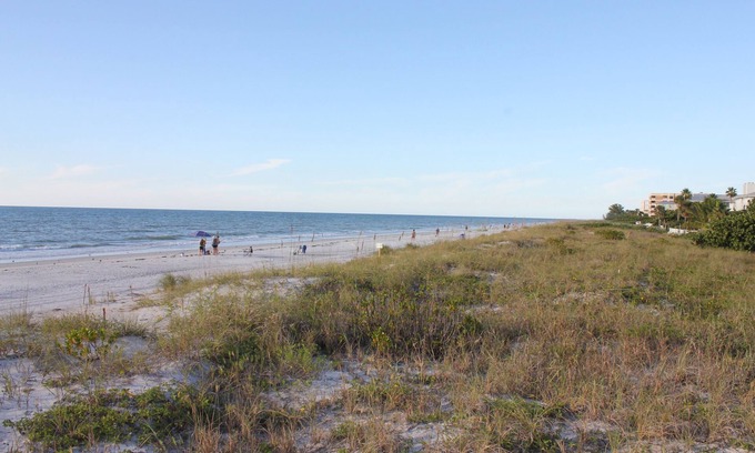 Indian Rocks Beach Condo | Quiet, Relaxing, Friendly Condo just a Walk across the street from the Beach!