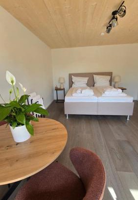 Peissenberg House | Quiet Room with Balcony