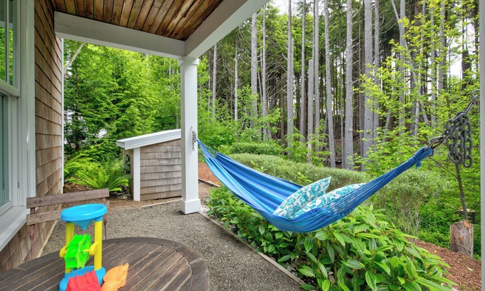 Seabrook House | Quiet Seabrook Home- Walk to Town & Beach, PRVT Backyard + Greenbelt Views