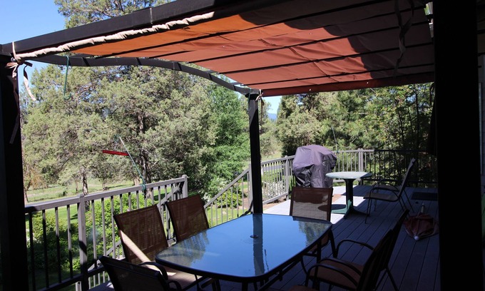 Klamath Falls House | Quiet single level home at Running Y Ranch