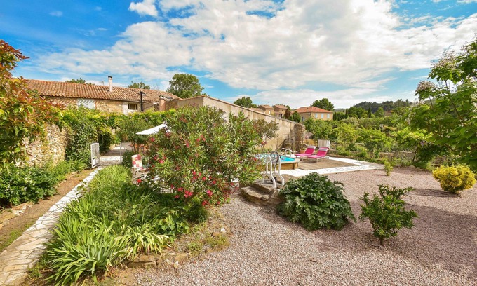 Felines-Minervois House | Quiet spacious house with air conditionning with private pool garden in village