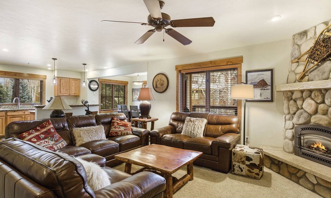 Steamboat Springs Condo | Quiet - Spacious- On Ski Bus Line - Community Hot Tubs - WD