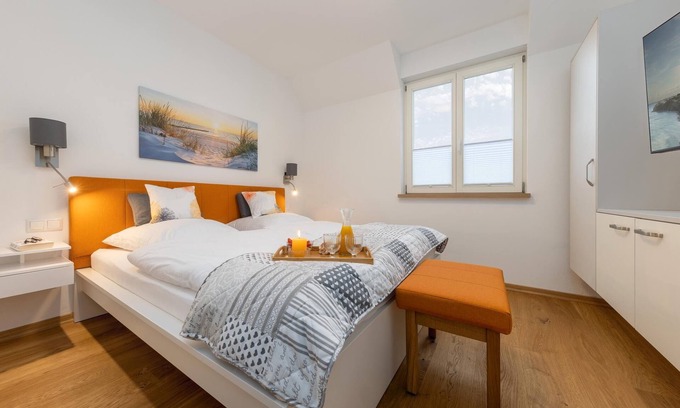 Zingst Apartment | Quiet vacation apartment with fireplace close to the beach.