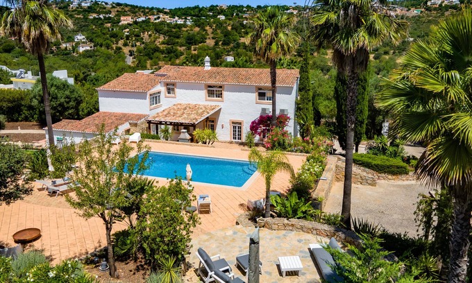 Loule Villa | Quinta da Galina by Portucasa