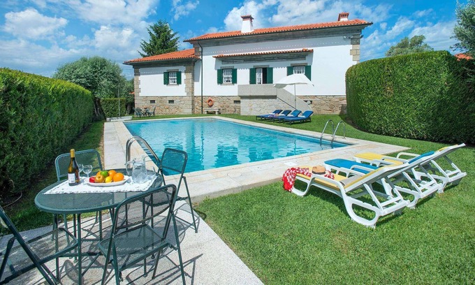 Fontao Villa | Quinta da Palma - Four Bedroom Villa, Sleeps 8