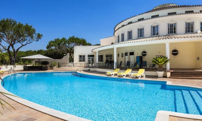 Almancil Apartment | Quinta do Lago 2-Bed Apartment - Golf, Pool & Ac