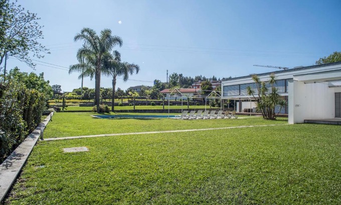 Portela House | Quinta Do Pomar Pomar Farm