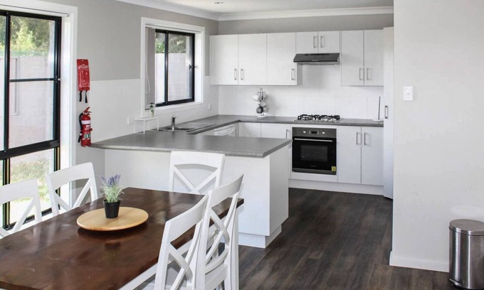 North Tamworth Apartment | Quintet 1-157 - North Tamworth