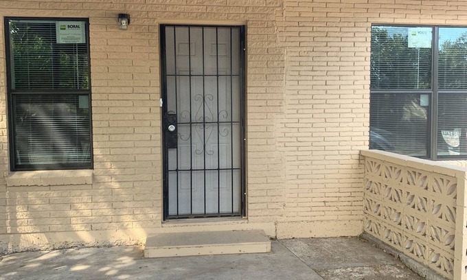 Edinburg Apartment | Quite & Cozy Apartment | Fully Furnished
