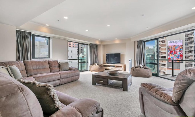Auckland Central Business District Apartment | QV Stays Front Stage City Lights