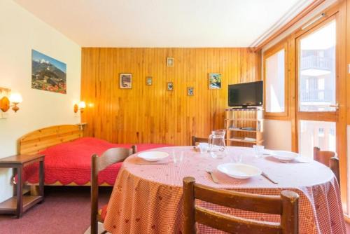 Montchavin Apartment | Résidence La Rochette - Appartement proche du centre de Montchavin MAE-4834