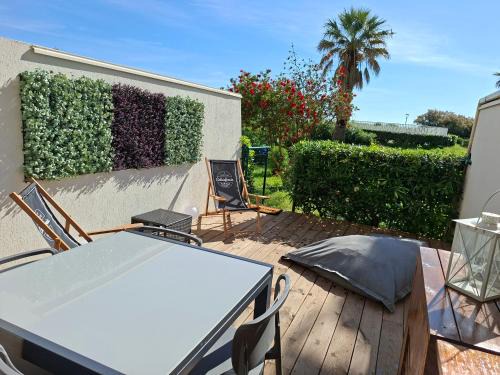 Saint-Cyprien Plage Apartment | Résidence Les Goelettes Appartement avec terrasse - Clim - Wifi - parking - Piscine - Front de mer