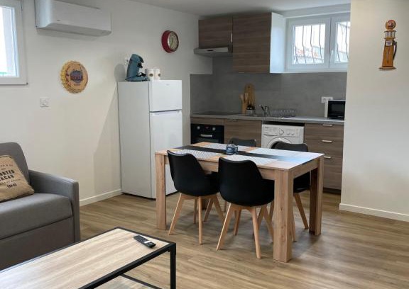 Venissieux Apartment | Résidence Pelloutier Appartement E