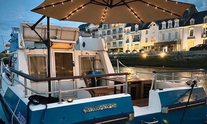 Le Pouliguen Boat Rental | Rétro bateau Scorpios II