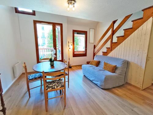 Bagneres-de-Luchon Apartment | Rêves de montagne, T2 bis, Luchon, wifi, parking gratuit, 4 personnes