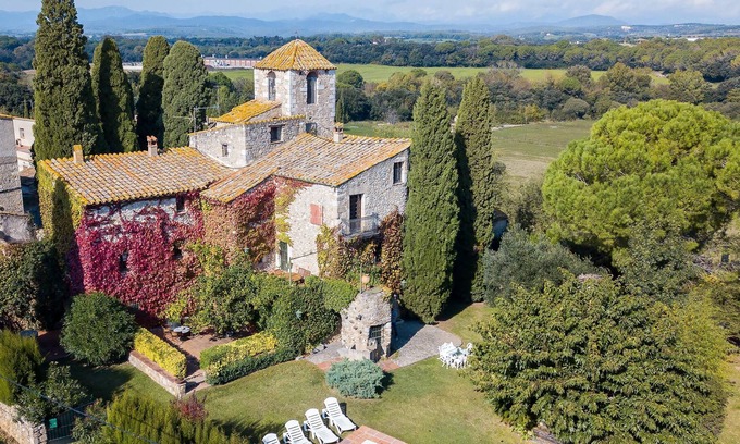 Navata House | R.277 - CASA TARAVAUS - Magnificent rustic house with private pool in the small village of Taravaus.