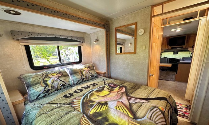 Bernice House | R&R On Beautiful Grand Lake!
