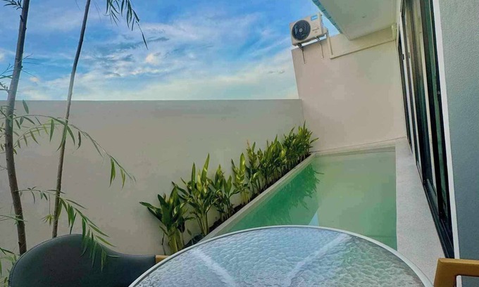 Phetchaburi Hotel | R Resident Resort