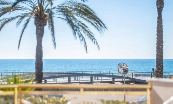 Calafell Apartment | R139 Apartament beachfront Guillem