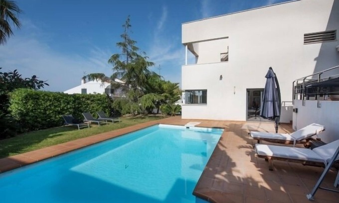 El Mas Mel Villa | R144 Villa Anna See View