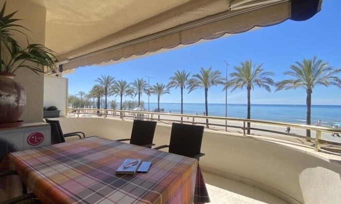 Calafell Apartment | R151 Beachfrontapartment Calafell