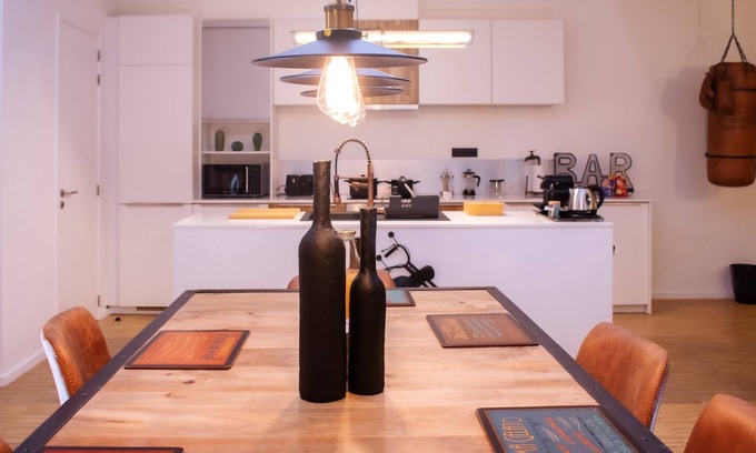 Saint-Josse-ten-Noode Apartment | R213 - Industrial Style Sanctum