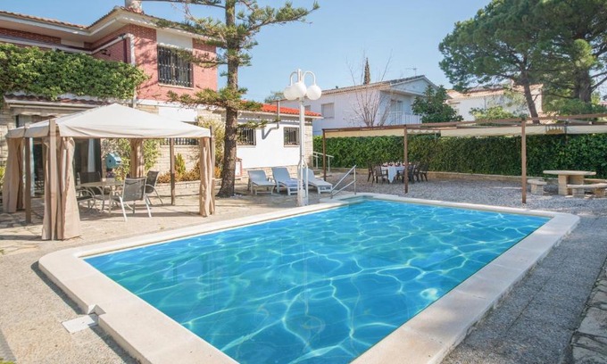 Comarruga Villa | R24 Casa Santa Otilia