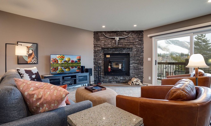 Steamboat Springs Condo | RA511 | Recently Remodeled | Modern Interiors | Winter Shuttle | Pool and Hot Tu