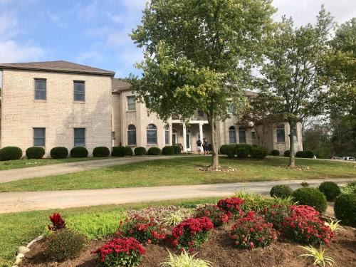 Versailles Bed & Breakfast | Rabbit Creek Bed & Breakfast