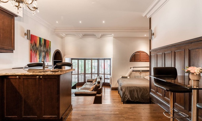 De Lorimier Apartment | Rachel 101