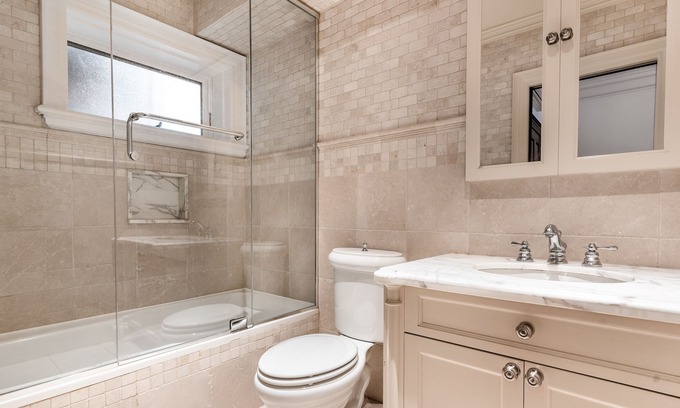 De Lorimier House | Rachel 104