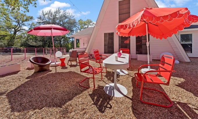 Lacy-Lakeview House | Rad, Pink A-Frame 10 min Magnolia + Baylor in Waco, TX