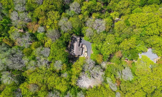 Birchwood Farms House | Radcliff Retreat: 4 BR, 2.5 BA House in Harbor Springs, Sleeps 8