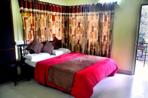 Panhala Fort Hotel | Radhanand Holiday Home