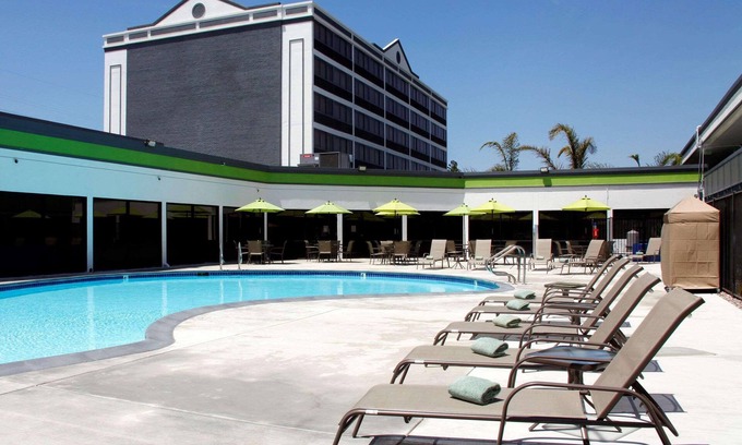 Oakland Hotel | Radisson Hotel Oakland Airport