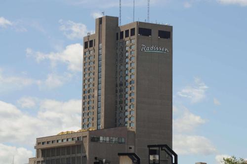 Downtown Winnipeg Hotel | Radisson Hotel Winnipeg Downtown