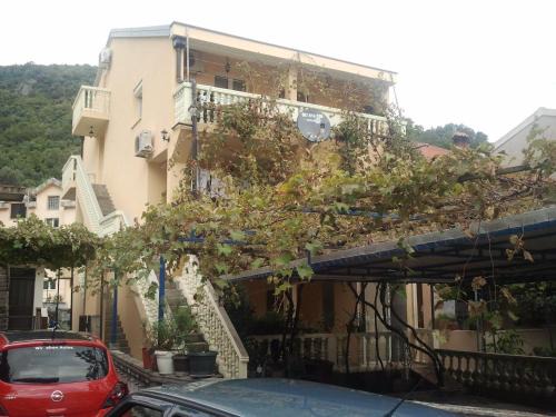 Bijeli do Apartment | Radović Apartments